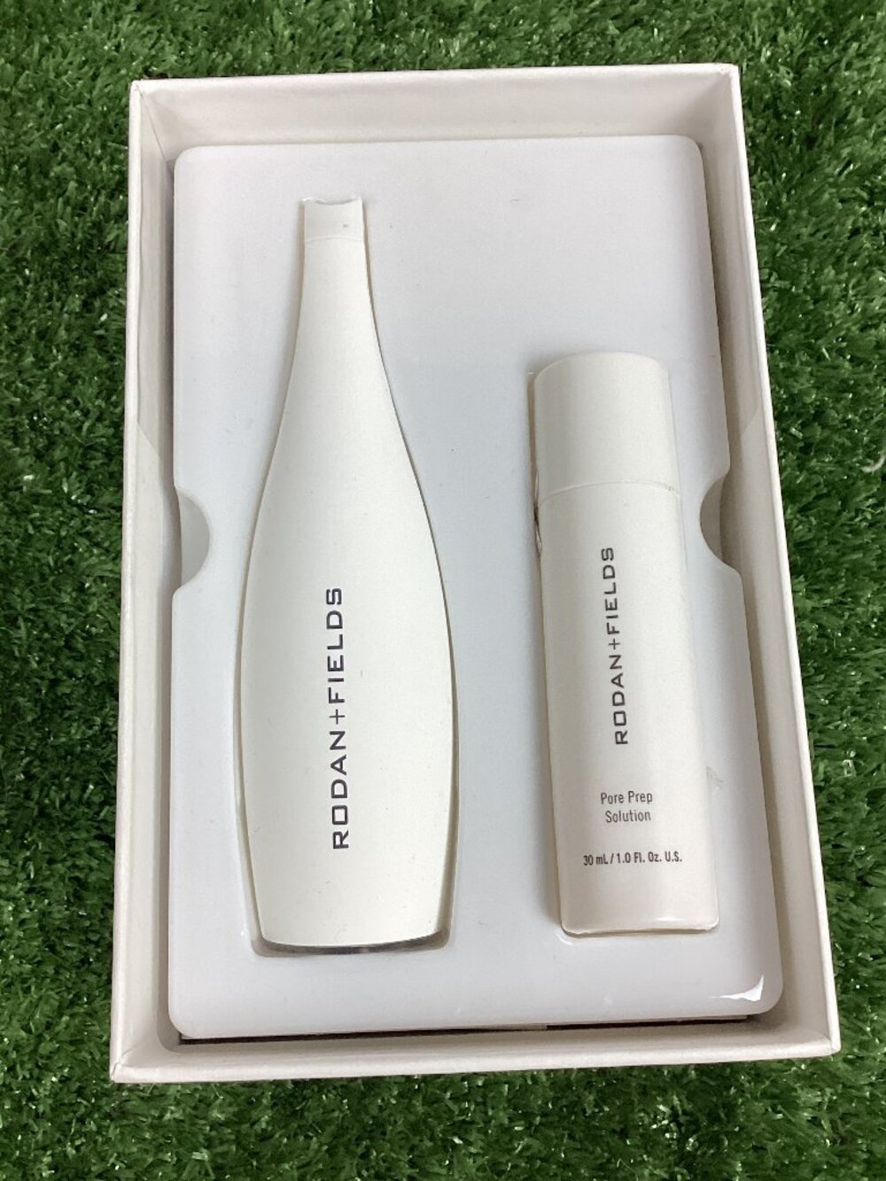 Rodan + and Fields Pore Cleansing MD Pore Prep Charger and Tips Included